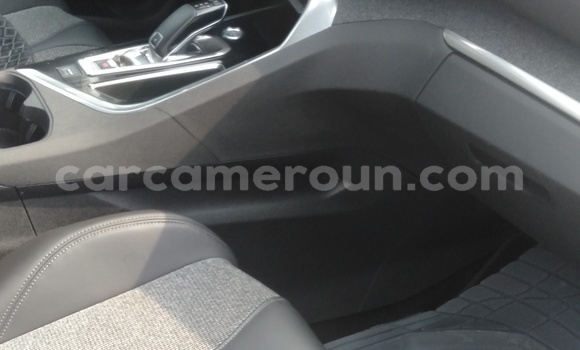 Sayi Imported Peugeot 3008 Green Mota in Douala a Ƙasar Kamaru Sayi Imported Peugeot 3008 Green Mota in Douala a Ƙasar Kamaru