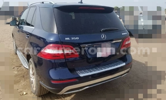 Sayi Imported Mercedes‒Benz ML–Class Blue Mota in Douala a Ƙasar Kamaru Sayi Imported Mercedes‒Benz ML–Class Blue Mota in Douala a Ƙasar Kamaru