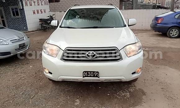 Acheter Neuf Voiture Toyota Highlander Blanc à Douala, Littoral Cameroon Acheter Neuf Voiture Toyota Highlander Blanc à Douala, Littoral Cameroon