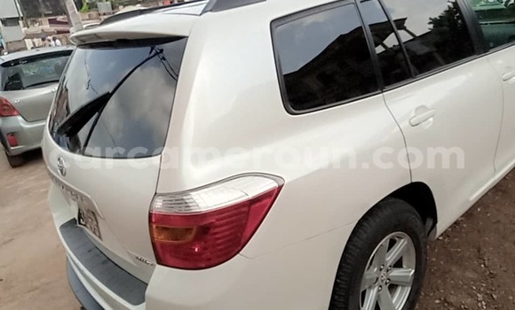 Acheter Neuf Voiture Toyota Highlander Blanc à Douala, Littoral Cameroon Acheter Neuf Voiture Toyota Highlander Blanc à Douala, Littoral Cameroon