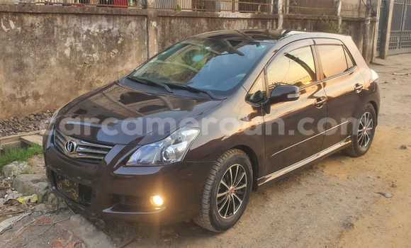 Sayi Sabo Toyota Blade Sauran Mota in Douala a Ƙasar Kamaru Sayi Sabo Toyota Blade Sauran Mota in Douala a Ƙasar Kamaru