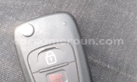 Sayi Imported Kia Sportage White Mota in Douala a Ƙasar Kamaru Sayi Imported Kia Sportage White Mota in Douala a Ƙasar Kamaru