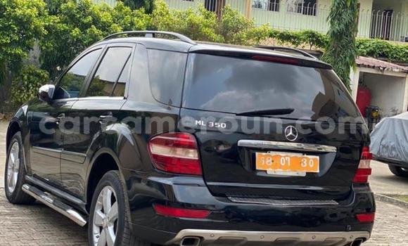 Sayi Imported Mercedes‒Benz ML–Class Black Mota in Douala a Ƙasar Kamaru Sayi Imported Mercedes‒Benz ML–Class Black Mota in Douala a Ƙasar Kamaru