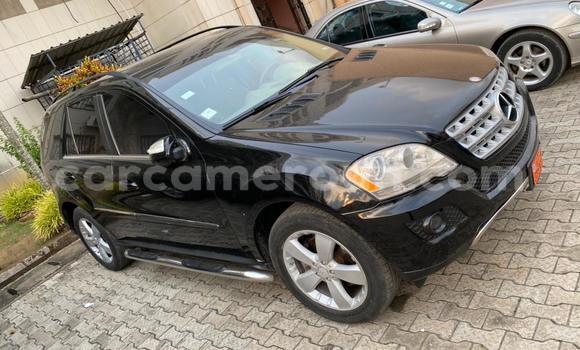 Sayi Imported Mercedes‒Benz ML–Class Black Mota in Douala a Ƙasar Kamaru Sayi Imported Mercedes‒Benz ML–Class Black Mota in Douala a Ƙasar Kamaru