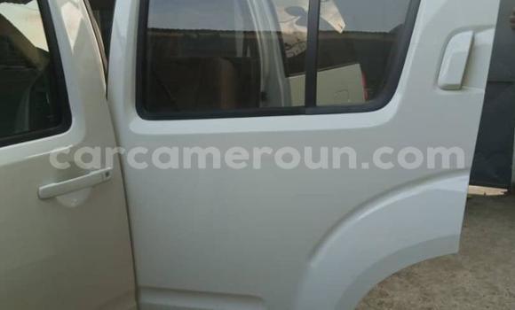 Acheter Neuf Voiture Nissan Pathfinder Blanc à Douala, Littoral Cameroon Acheter Neuf Voiture Nissan Pathfinder Blanc à Douala, Littoral Cameroon