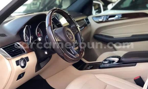 Sayi Sabo Mercedes‒Benz GLE White Mota in Douala a Ƙasar Kamaru Sayi Sabo Mercedes‒Benz GLE White Mota in Douala a Ƙasar Kamaru