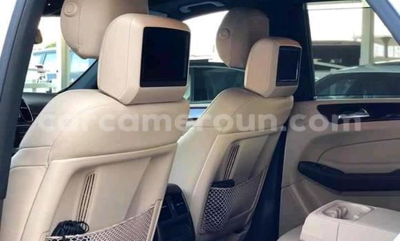 Sayi Sabo Mercedes‒Benz GLE White Mota in Douala a Ƙasar Kamaru Sayi Sabo Mercedes‒Benz GLE White Mota in Douala a Ƙasar Kamaru