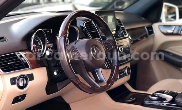 Sayi Sabo Mercedes‒Benz GLE White Mota in Douala a Ƙasar Kamaru Sayi Sabo Mercedes‒Benz GLE White Mota in Douala a Ƙasar Kamaru