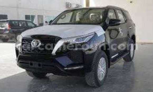 Acheter Neuf Voiture Toyota Fortuner Noir à Douala, Littoral Cameroon Acheter Neuf Voiture Toyota Fortuner Noir à Douala, Littoral Cameroon