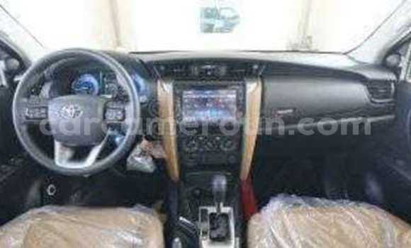 Acheter Neuf Voiture Toyota Fortuner Noir à Douala, Littoral Cameroon Acheter Neuf Voiture Toyota Fortuner Noir à Douala, Littoral Cameroon