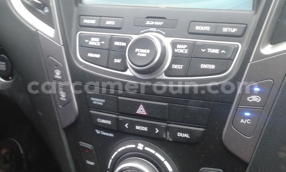 Sayi Imported Hyundai Santa Fe White Mota in Douala a Ƙasar Kamaru Sayi Imported Hyundai Santa Fe White Mota in Douala a Ƙasar Kamaru