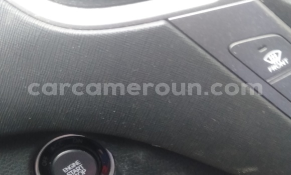 Sayi Imported Hyundai Santa Fe White Mota in Douala a Ƙasar Kamaru Sayi Imported Hyundai Santa Fe White Mota in Douala a Ƙasar Kamaru