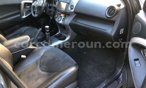 Acheter Occasion Voiture Toyota RAV4 Noir à Yaoundé, Central Cameroon Acheter Occasion Voiture Toyota RAV4 Noir à Yaoundé, Central Cameroon