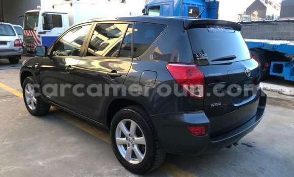 Acheter Occasion Voiture Toyota RAV4 Noir à Yaoundé, Central Cameroon Acheter Occasion Voiture Toyota RAV4 Noir à Yaoundé, Central Cameroon