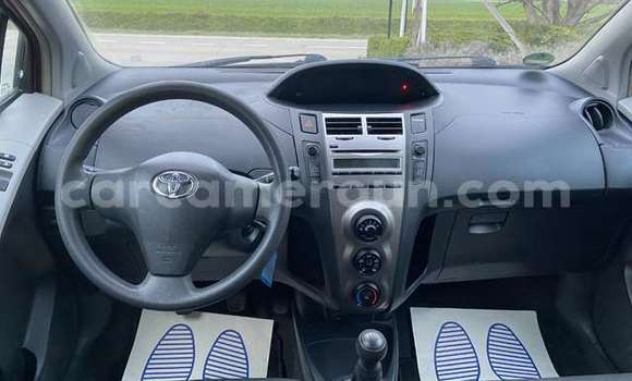 Acheter Occasion Voiture Toyota Yaris Rouge à Eséka, Central Cameroon Acheter Occasion Voiture Toyota Yaris Rouge à Eséka, Central Cameroon