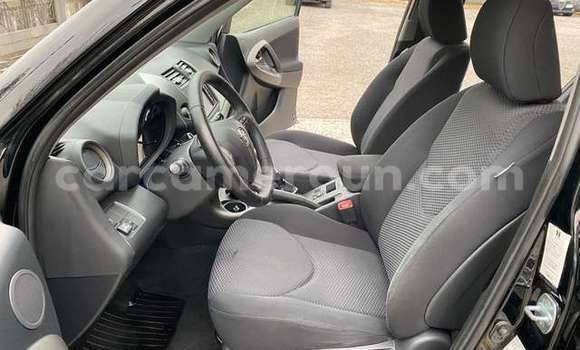 Acheter Occasion Voiture Toyota RAV4 Noir à Douala, Littoral Cameroon Acheter Occasion Voiture Toyota RAV4 Noir à Douala, Littoral Cameroon