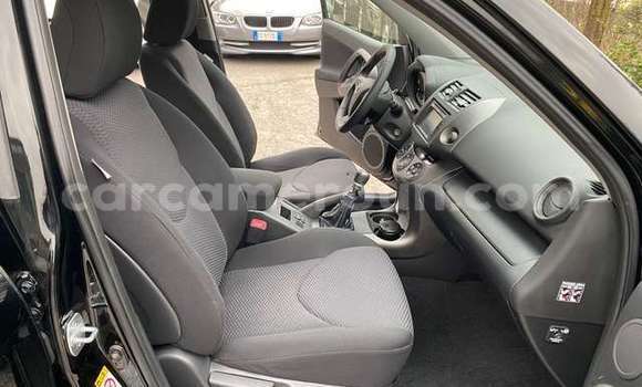 Acheter Occasion Voiture Toyota RAV4 Noir à Douala, Littoral Cameroon Acheter Occasion Voiture Toyota RAV4 Noir à Douala, Littoral Cameroon