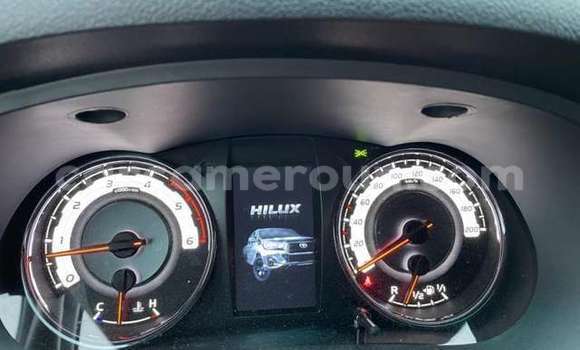 Buy Used Toyota Hiluxe VIGO White Car in Yaounde in Central Cameroon Buy Used Toyota Hiluxe VIGO White Car in Yaounde in Central Cameroon