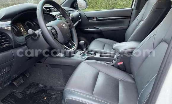 Buy Used Toyota Hiluxe VIGO White Car in Yaounde in Central Cameroon Buy Used Toyota Hiluxe VIGO White Car in Yaounde in Central Cameroon