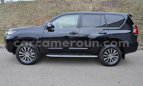 Acheter Occasion Voiture Toyota Land Cruiser Prado Noir à Yaoundé, Central Cameroon Acheter Occasion Voiture Toyota Land Cruiser Prado Noir à Yaoundé, Central Cameroon