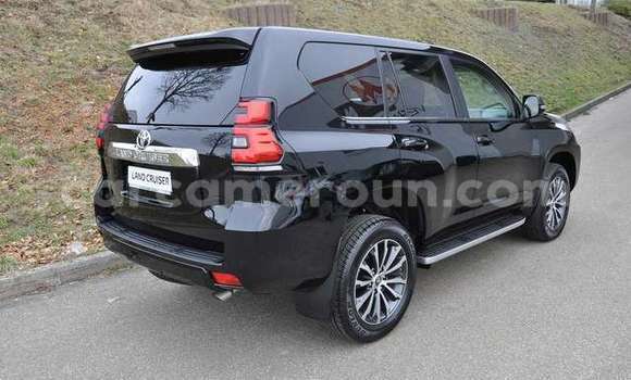 Acheter Occasion Voiture Toyota Land Cruiser Prado Noir à Yaoundé, Central Cameroon Acheter Occasion Voiture Toyota Land Cruiser Prado Noir à Yaoundé, Central Cameroon