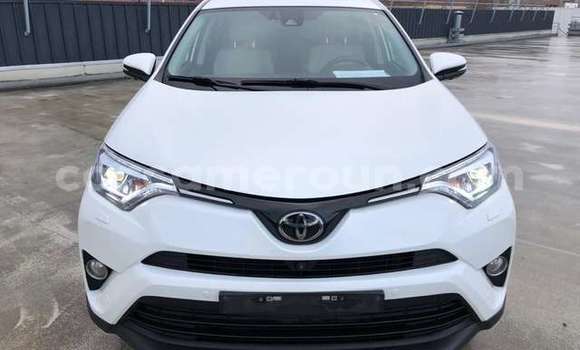 Acheter Occasion Voiture Toyota RAV4 Blanc à Yaoundé, Central Cameroon Acheter Occasion Voiture Toyota RAV4 Blanc à Yaoundé, Central Cameroon