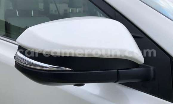 Acheter Occasion Voiture Toyota RAV4 Blanc à Yaoundé, Central Cameroon Acheter Occasion Voiture Toyota RAV4 Blanc à Yaoundé, Central Cameroon