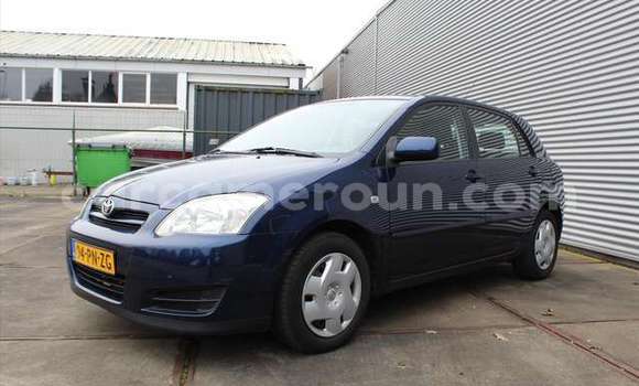 Sayi Na hannu Toyota Corolla Blue Mota in Yaounde a Babban Kamaru Sayi Na hannu Toyota Corolla Blue Mota in Yaounde a Babban Kamaru