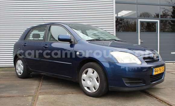 Sayi Na hannu Toyota Corolla Blue Mota in Yaounde a Babban Kamaru Sayi Na hannu Toyota Corolla Blue Mota in Yaounde a Babban Kamaru