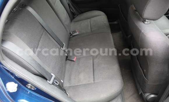 Sayi Na hannu Toyota Corolla Blue Mota in Yaounde a Babban Kamaru Sayi Na hannu Toyota Corolla Blue Mota in Yaounde a Babban Kamaru