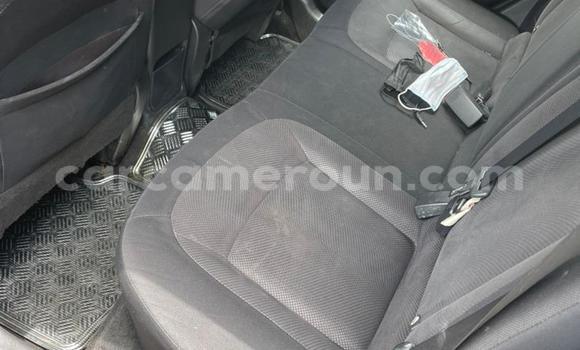 Sayi Na hannu Nissan Rogue Azurfa Mota in Douala a Ƙasar Kamaru Sayi Na hannu Nissan Rogue Azurfa Mota in Douala a Ƙasar Kamaru