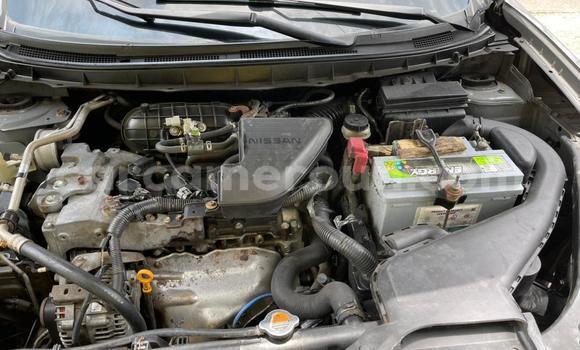 Sayi Na hannu Nissan Rogue Azurfa Mota in Douala a Ƙasar Kamaru Sayi Na hannu Nissan Rogue Azurfa Mota in Douala a Ƙasar Kamaru