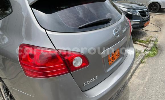 Sayi Na hannu Nissan Rogue Azurfa Mota in Douala a Ƙasar Kamaru Sayi Na hannu Nissan Rogue Azurfa Mota in Douala a Ƙasar Kamaru