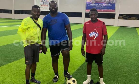 Sayi Na hannu Nissan Rogue Azurfa Mota in Douala a Ƙasar Kamaru Sayi Na hannu Nissan Rogue Azurfa Mota in Douala a Ƙasar Kamaru