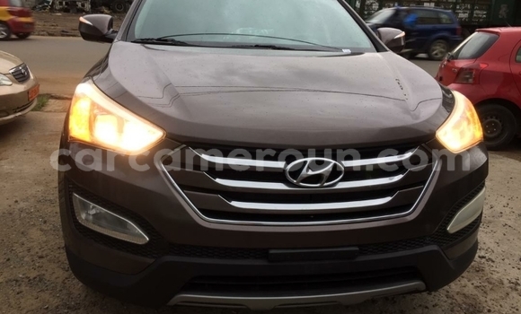 Sayi Imported Hyundai Santa Fe Brown Mota in Douala a Ƙasar Kamaru Sayi Imported Hyundai Santa Fe Brown Mota in Douala a Ƙasar Kamaru