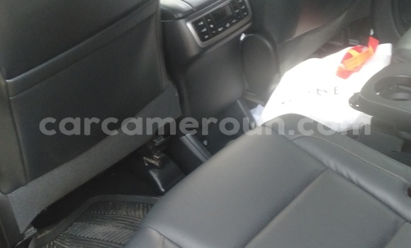 Sayi Imported Toyota Highlander Sauran Mota in Douala a Ƙasar Kamaru Sayi Imported Toyota Highlander Sauran Mota in Douala a Ƙasar Kamaru