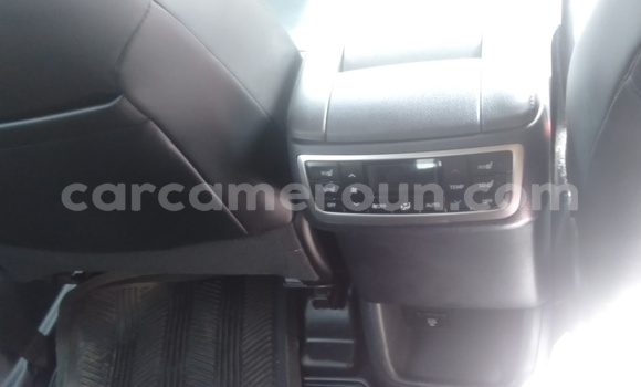 Sayi Imported Toyota Highlander Sauran Mota in Douala a Ƙasar Kamaru Sayi Imported Toyota Highlander Sauran Mota in Douala a Ƙasar Kamaru
