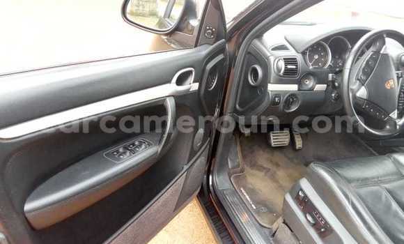 Sayi Na hannu Porsche Cayenne Black Mota in Yaounde a Babban Kamaru