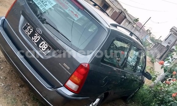 Sayi Na hannu Ford Focus Blue Mota in Douala a Ƙasar Kamaru Sayi Na hannu Ford Focus Blue Mota in Douala a Ƙasar Kamaru