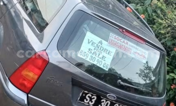 Sayi Na hannu Ford Focus Blue Mota in Douala a Ƙasar Kamaru Sayi Na hannu Ford Focus Blue Mota in Douala a Ƙasar Kamaru