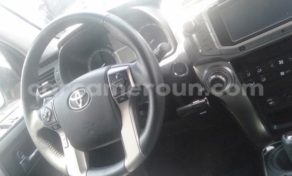 Sayi Imported Toyota 4Runner White Mota in Douala a Ƙasar Kamaru Sayi Imported Toyota 4Runner White Mota in Douala a Ƙasar Kamaru