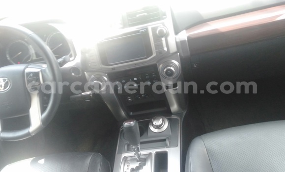 Sayi Imported Toyota 4Runner White Mota in Douala a Ƙasar Kamaru Sayi Imported Toyota 4Runner White Mota in Douala a Ƙasar Kamaru
