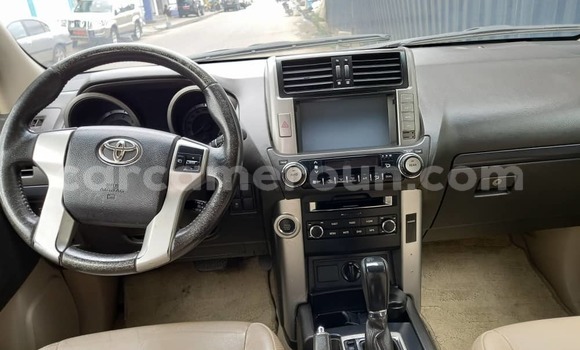 Sayi Na hannu Toyota Prado Black Mota in Douala a Ƙasar Kamaru Sayi Na hannu Toyota Prado Black Mota in Douala a Ƙasar Kamaru