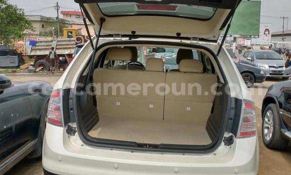 Sayi Imported FORD MUSTANG White Mota in Douala a Ƙasar Kamaru Sayi Imported FORD MUSTANG White Mota in Douala a Ƙasar Kamaru