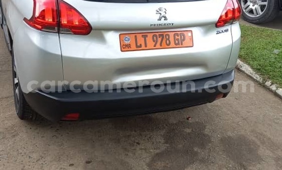 Sayi Na hannu Peugeot 2008 Azurfa Mota in Douala a Ƙasar Kamaru Sayi Na hannu Peugeot 2008 Azurfa Mota in Douala a Ƙasar Kamaru