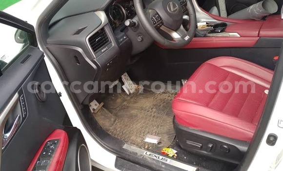 Sayi Imported Lexus RX 350 White Mota in Douala a Ƙasar Kamaru Sayi Imported Lexus RX 350 White Mota in Douala a Ƙasar Kamaru