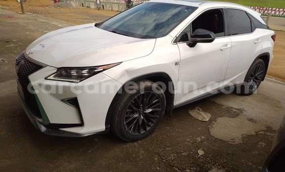 Sayi Imported Lexus RX 350 White Mota in Douala a Ƙasar Kamaru Sayi Imported Lexus RX 350 White Mota in Douala a Ƙasar Kamaru