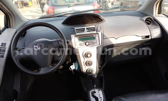 Acheter Neuf Voiture Toyota Yaris Blanc à Douala, Littoral Cameroon Acheter Neuf Voiture Toyota Yaris Blanc à Douala, Littoral Cameroon