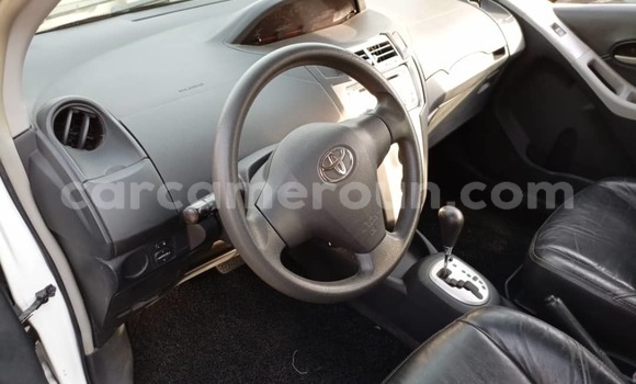 Acheter Neuf Voiture Toyota Yaris Blanc à Douala, Littoral Cameroon Acheter Neuf Voiture Toyota Yaris Blanc à Douala, Littoral Cameroon