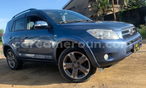 Sayi Na hannu Toyota RAV4 Sauran Mota in Douala a Ƙasar Kamaru Sayi Na hannu Toyota RAV4 Sauran Mota in Douala a Ƙasar Kamaru